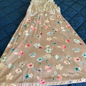 Fleur’t sleeveless floral print nightgown